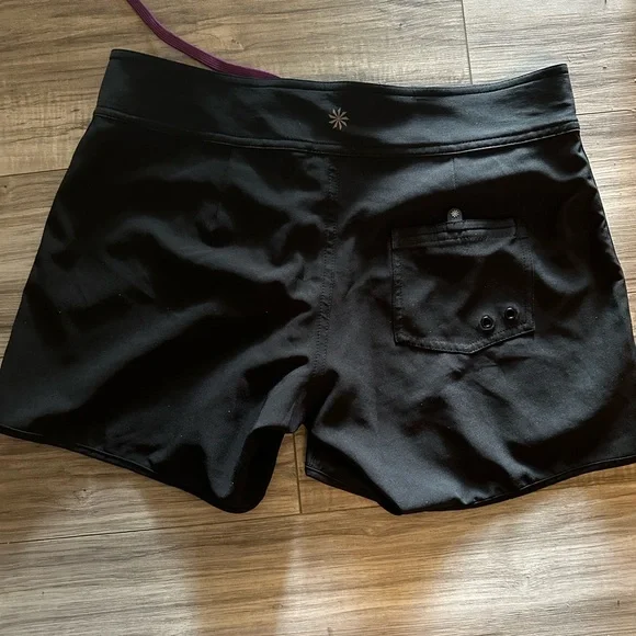 Athleta Boardshort with Floral Details Swim Surf In Black and Purple Size 6 - Picture 2 of 6